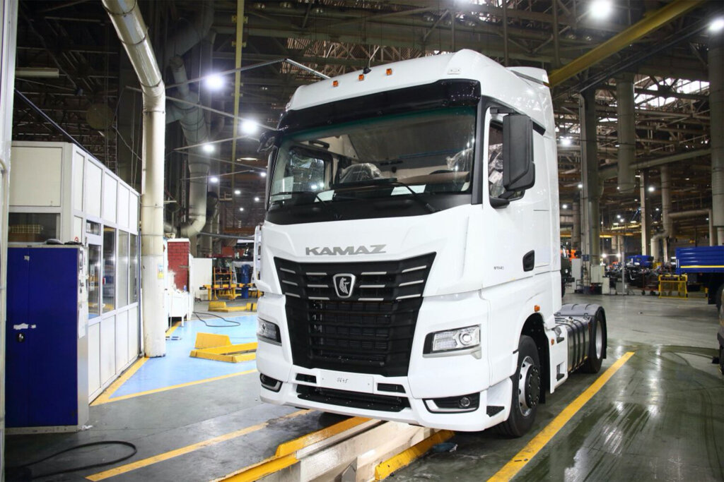 КамАЗ возобновил производство автомобилей с двигателями Евро-5