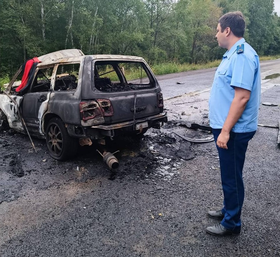 Четыре человека погибли в огненном ДТП на трассе Хабаровск &#8212; Комсомольск-на-Амуре