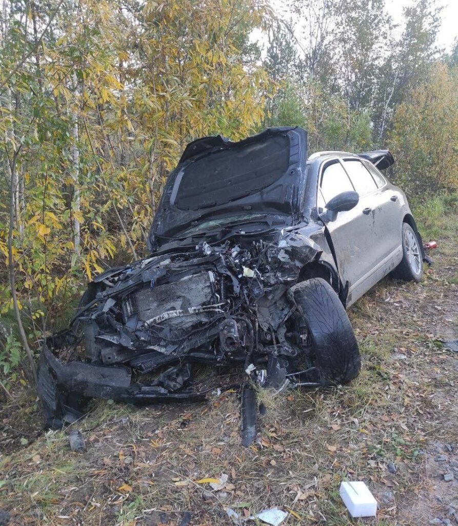 Покалеченный виновник пытался спрятаться в лесу: два человека погибли в ДТП под Северодвинском