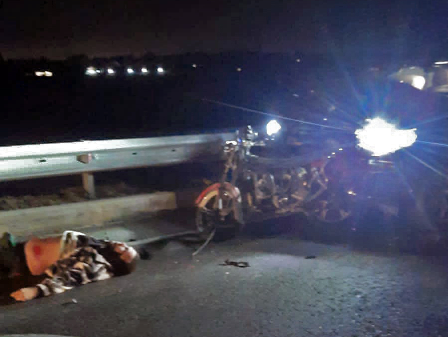 BMW столкнулся с попутным мотоциклом в Славянске-на-Кубани: погибли двое молодых людей