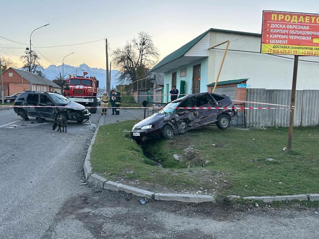 ДТП в Северной Осетии: 86-летний водитель &#171;Калины&#187; не уступил дорогу автомобилю ВАЗ-2112