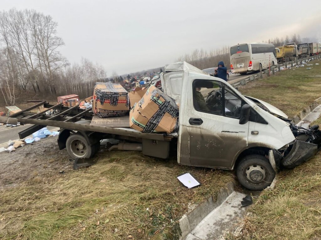 Два водителя погибли в утреннем ДТП на Чуйском тракте