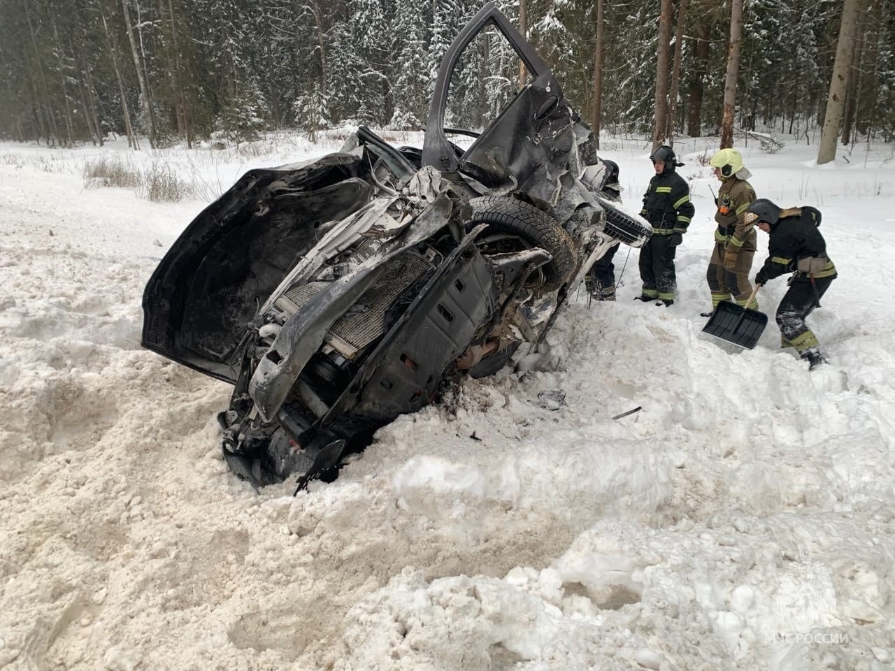 Kia и Lada столкнулись на трассе «Золотое кольцо»: погибли два человека