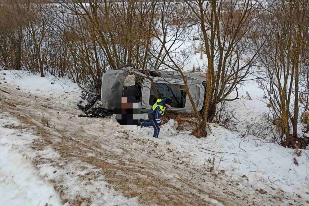 «Лада Приора» и Haval столкнулись в Ивановской области: погибли мужчина и женщина