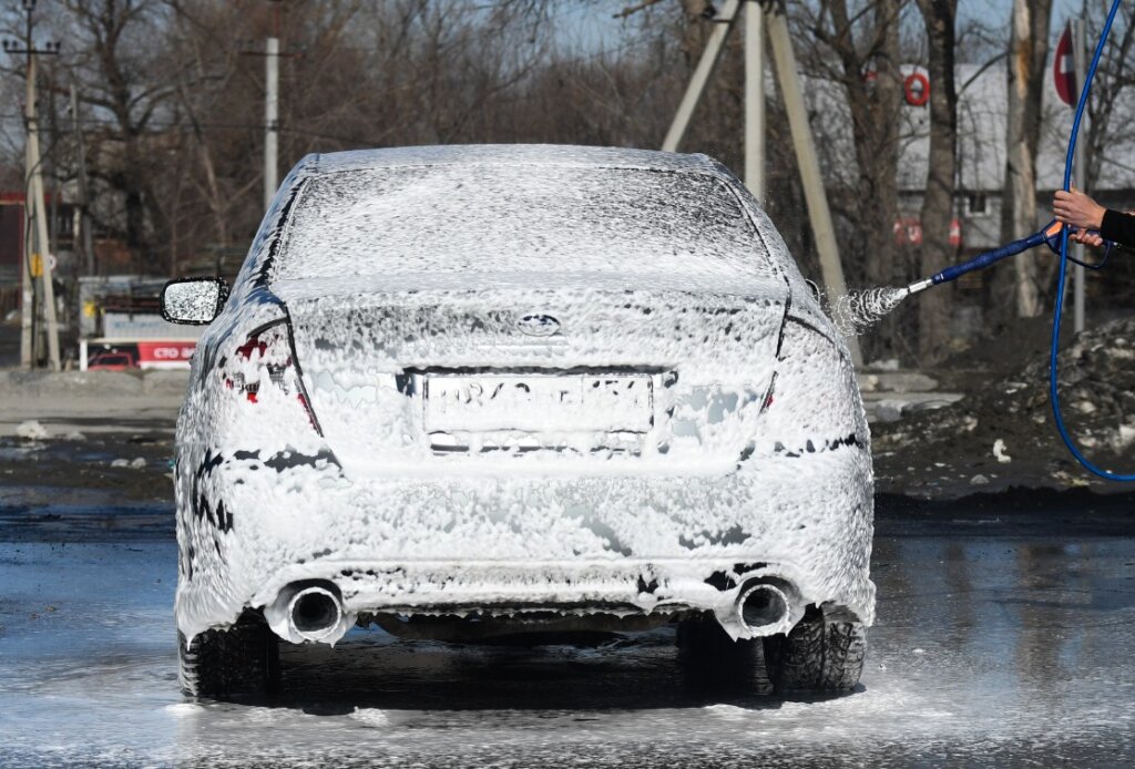 Эксперт рассказал, как часто нужно мыть автомобиль зимой
