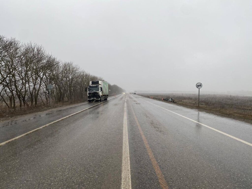 ДТП на Ставрополье: «Ладу» разорвало на части от столкновения с грузовиком