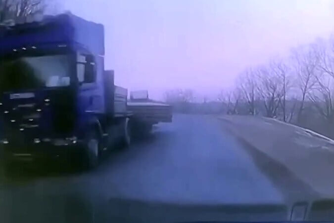 Обнародовано видео с моментом смертельного ДТП в Приморье