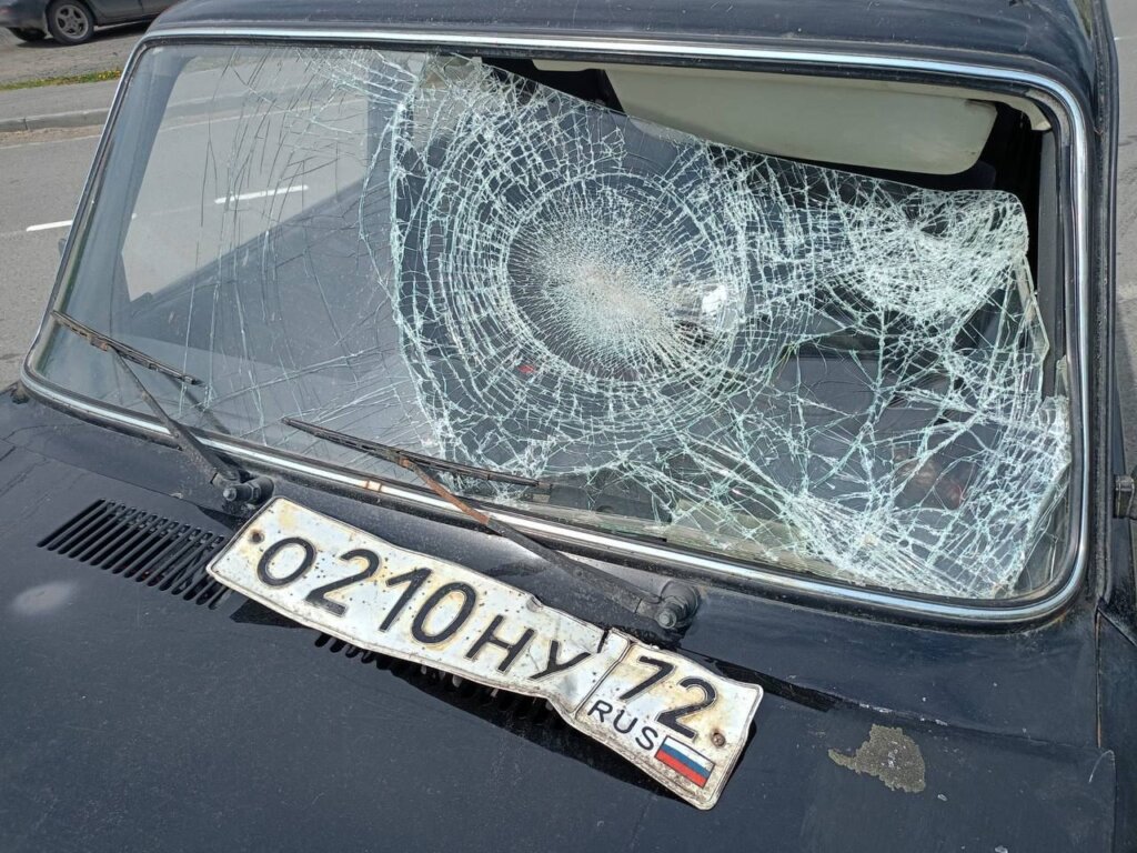 Двое детей пострадали в ДТП с участием автомобиля и электросамоката в Тюменской области