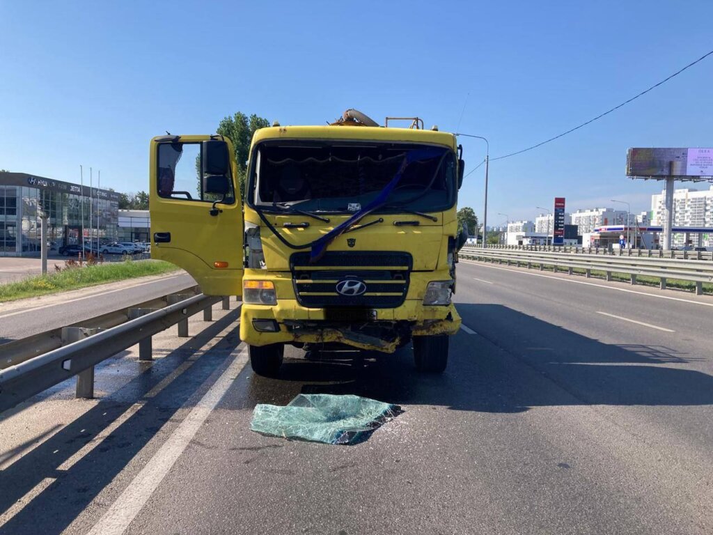 Автоцистерна протаранила автобус в Воронеже: пострадали 9 человек