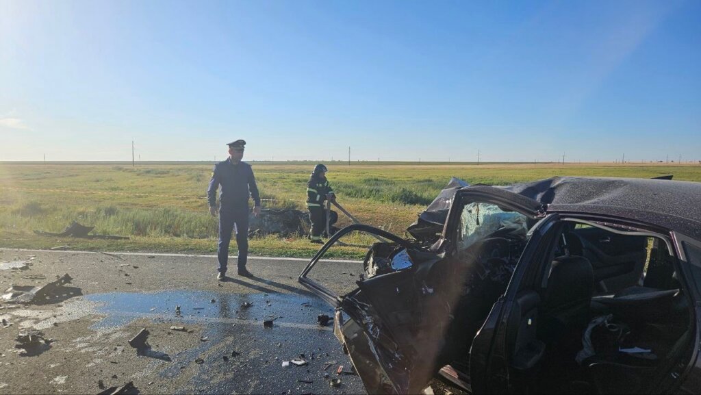 В Саратовской области пьяный водитель выехал на встречную полосу: погибли отец и дочь