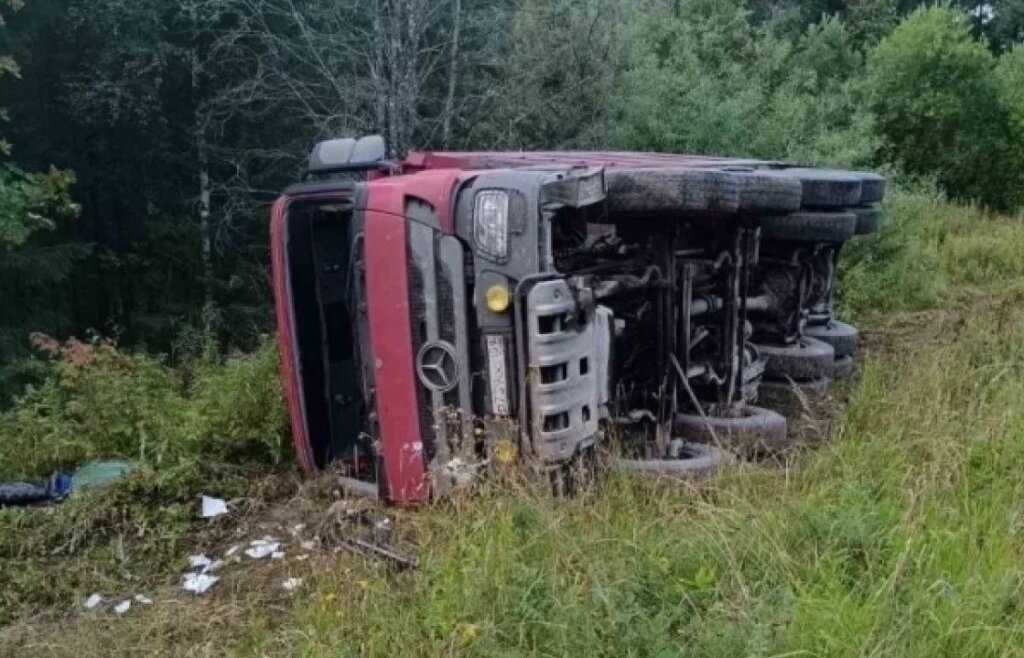 &#171;Водителю пришлось резко маневрировать&#187;: журналисты едва не попали в ДТП под Пермью