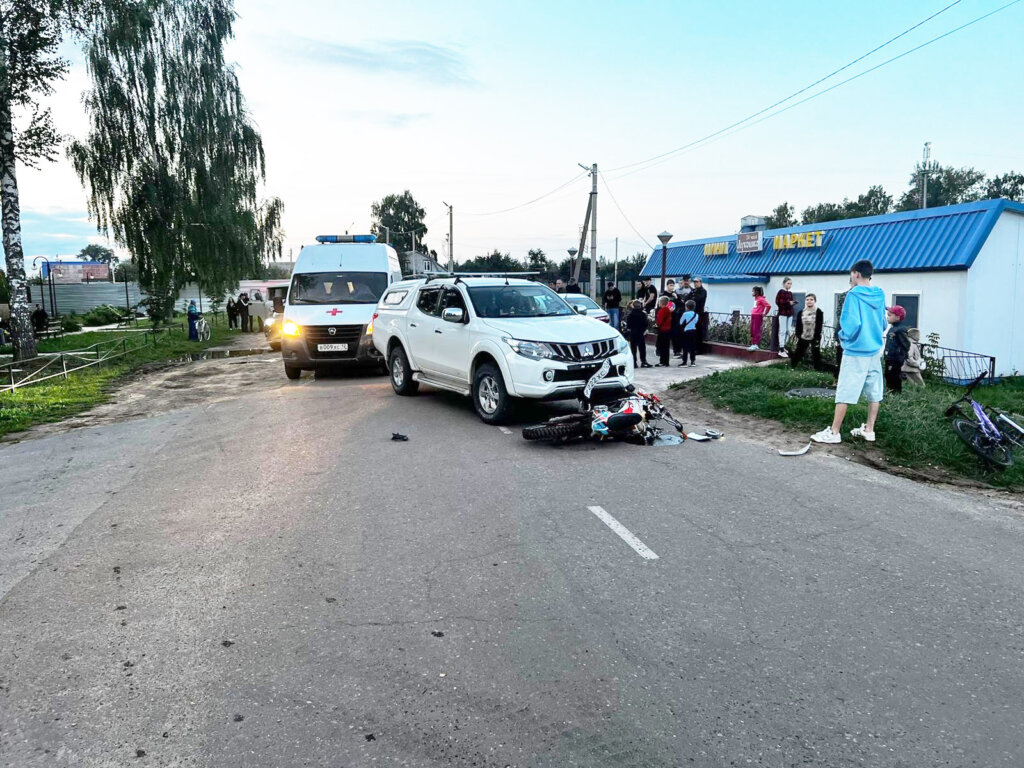 В Марий Эл 14-летний подросток на мотоцикле врезался в автомобиль