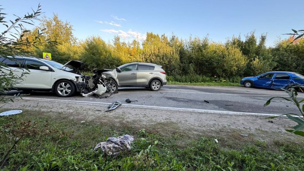 Видеорегистратор запечатлел момент тройного ДТП в Северодвинске