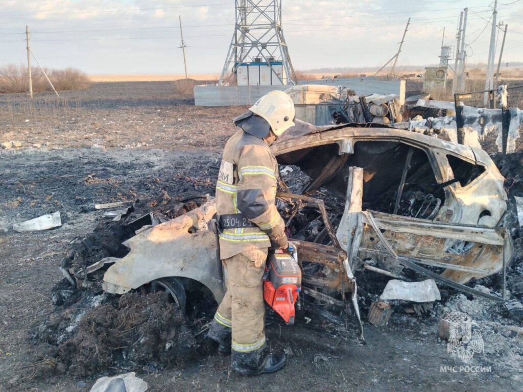 Грузовик с пиротехникой и легковой автомобиль столкнулись на трассе «Амур»: погибли взрослые и дети