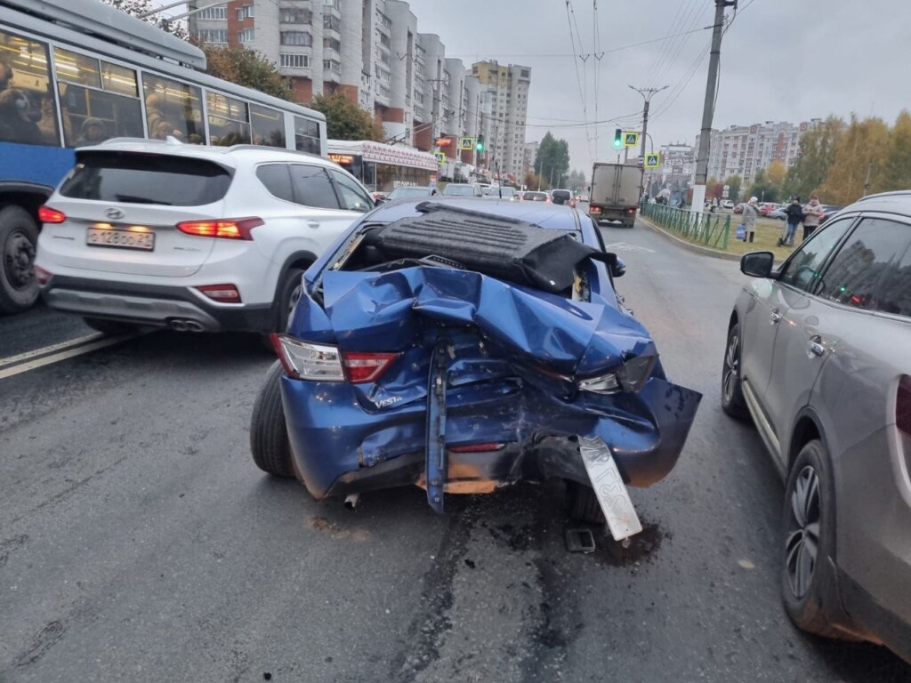 В Чебоксарах по вине пьяного водителя пострадали 3 человека