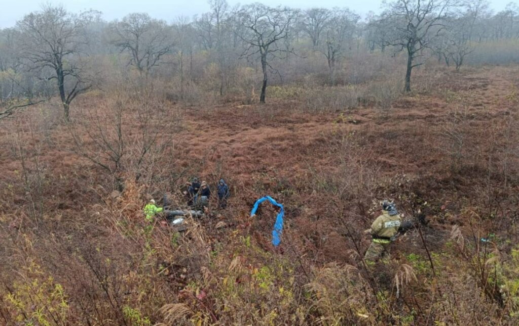 В Приморье внедорожник вылетел в кювет и перевернулся: погибли двое мужчин