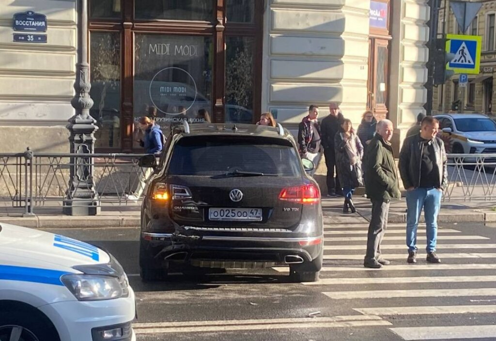 Депутат заксобрания пострадала в массовом ДТП в Петербурге