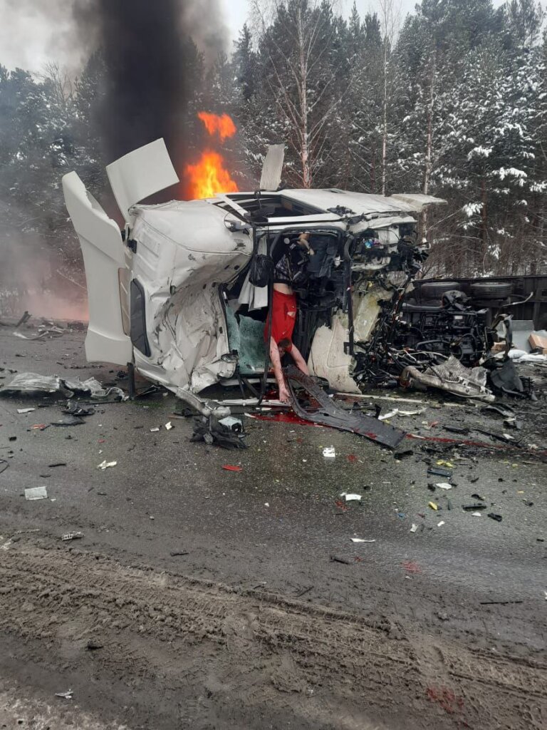 Видеорегистратор запечатлел момент массового ДТП на трассе М-5 в Челябинской области