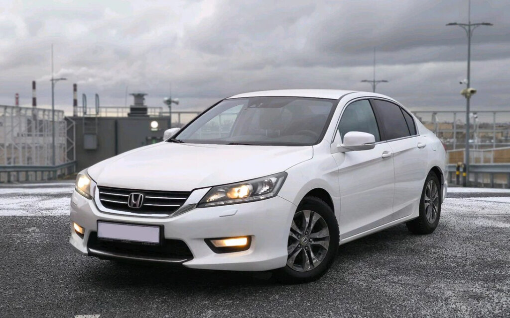 &#171;Разочарован, что купил его за эти деньги&#187;: отзыв владельца Honda Accord 2013