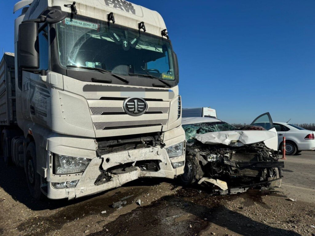 Видеорегистратор запечатлел момент массового ДТП в Краснодарском крае