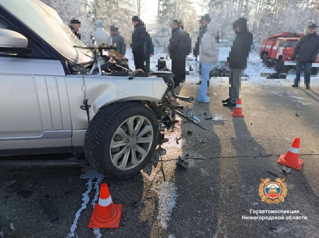 Видеорегистратор запечатлел момент лобового столкновения автомобилей в Нижегородской области