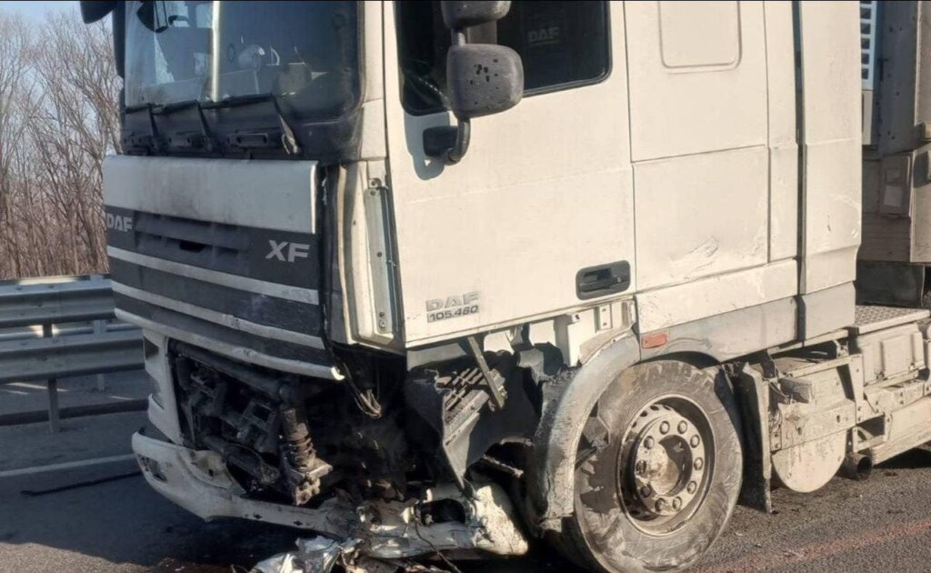 Опасный обгон привёл к ДТП на трассе Хабаровск &#8212; Владивосток