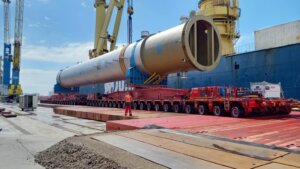 1.-Mammoet-oversize-cargo-transportatio10-1536x864.jpg