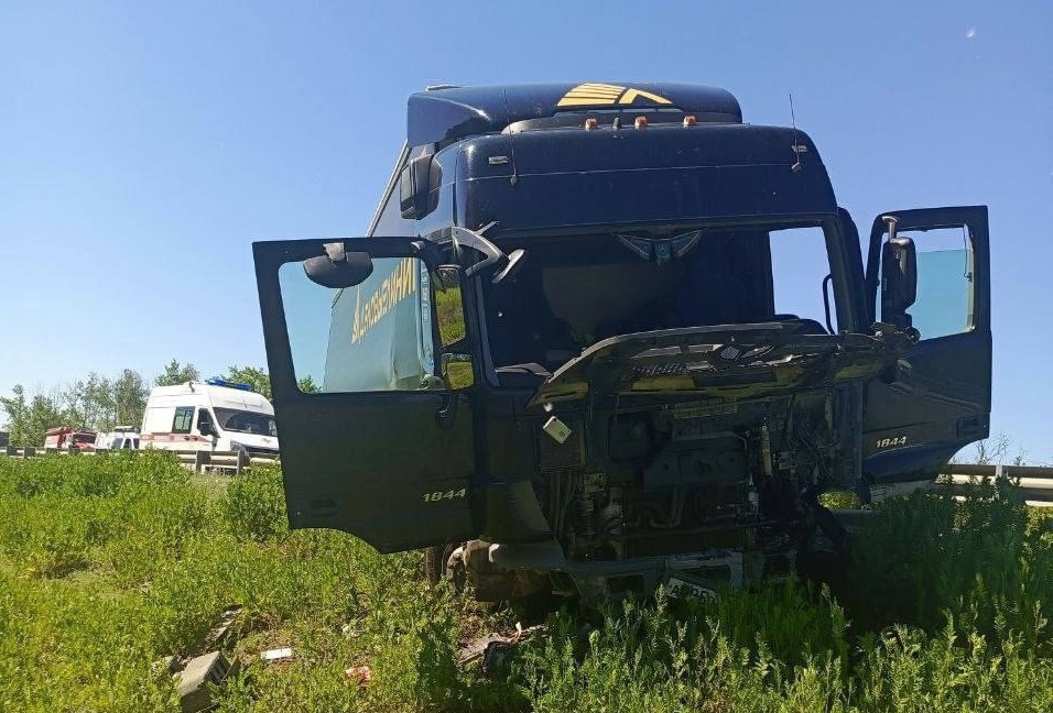 У «Форда» вырвало двигатель в результате ДТП на трассе М-5 «Урал» в Самарской области