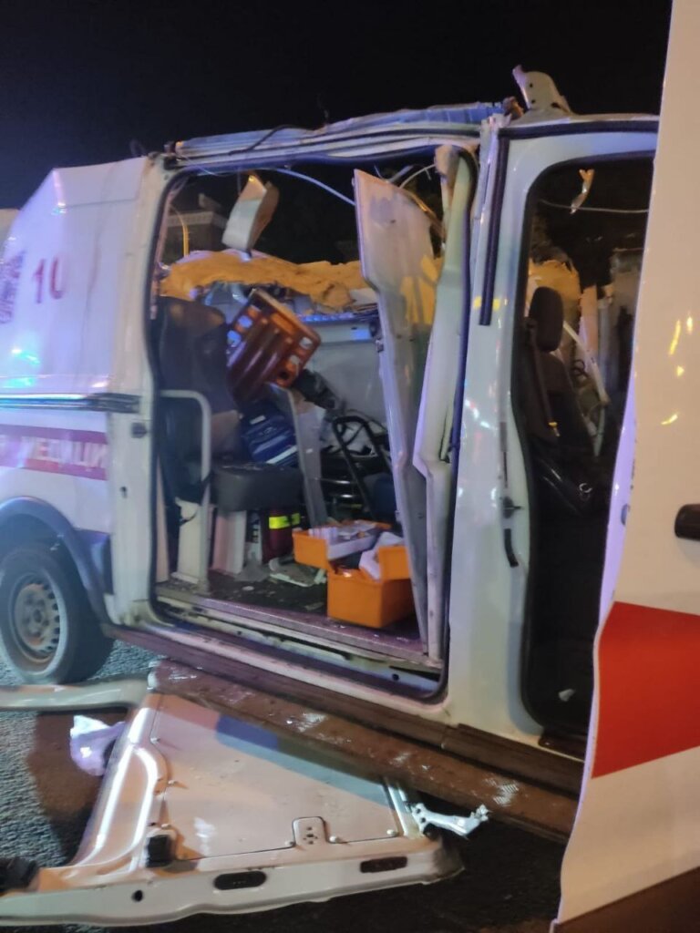 У скорой помощи срезало крышу в результате ДТП на Каширском шоссе