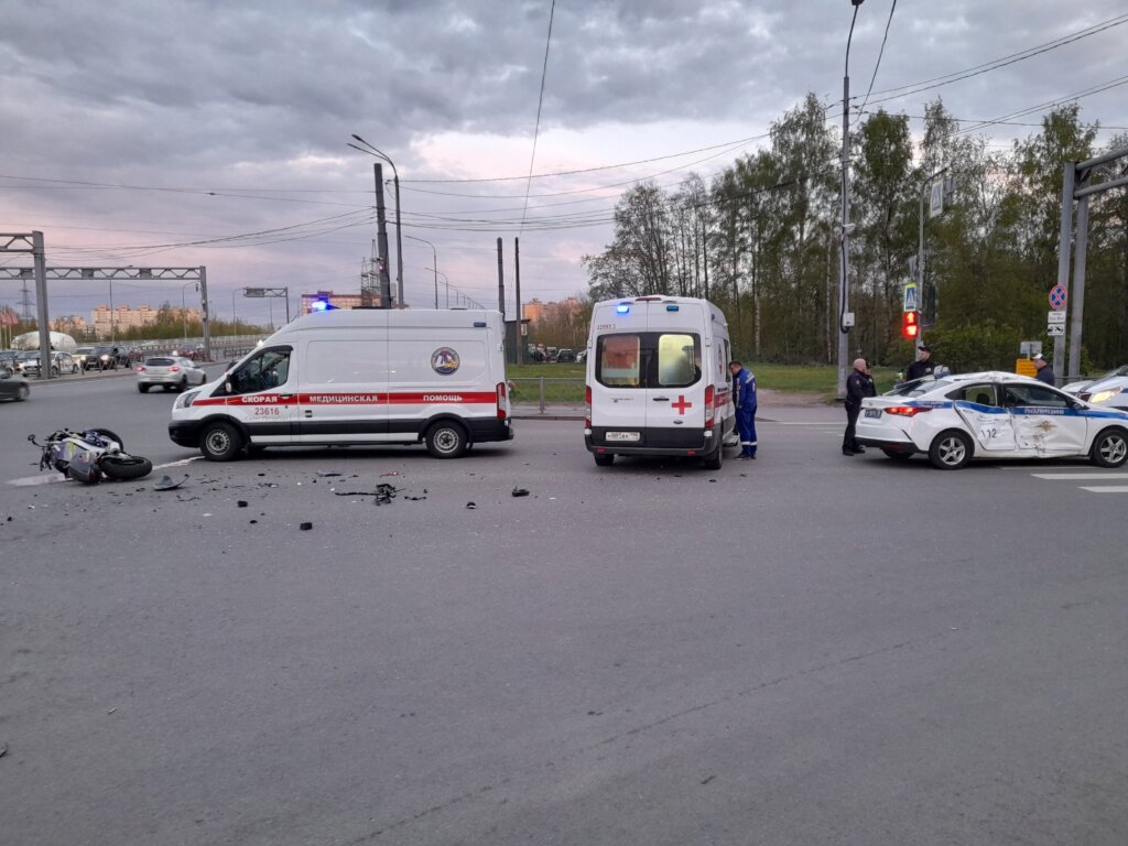 Трагедия на дороге: новые подробности о ДТП с участием сотрудников полиции в Петербурге