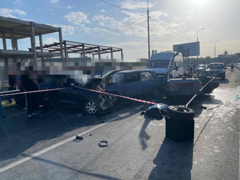 Видеорегистратор запечатлел момент массового ДТП на трассе «Кавказ» в Ставропольском крае