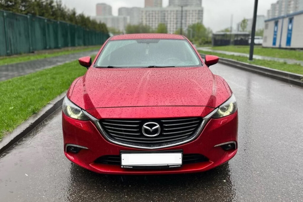 «Десять лет вместе»: отзыв владельца автомобиля Mazda 6