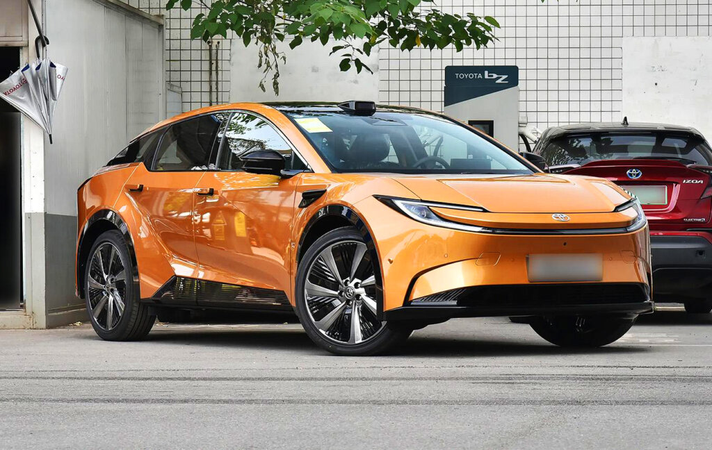Представлен роскошный электрокар Toyota по цене Lada Vesta
