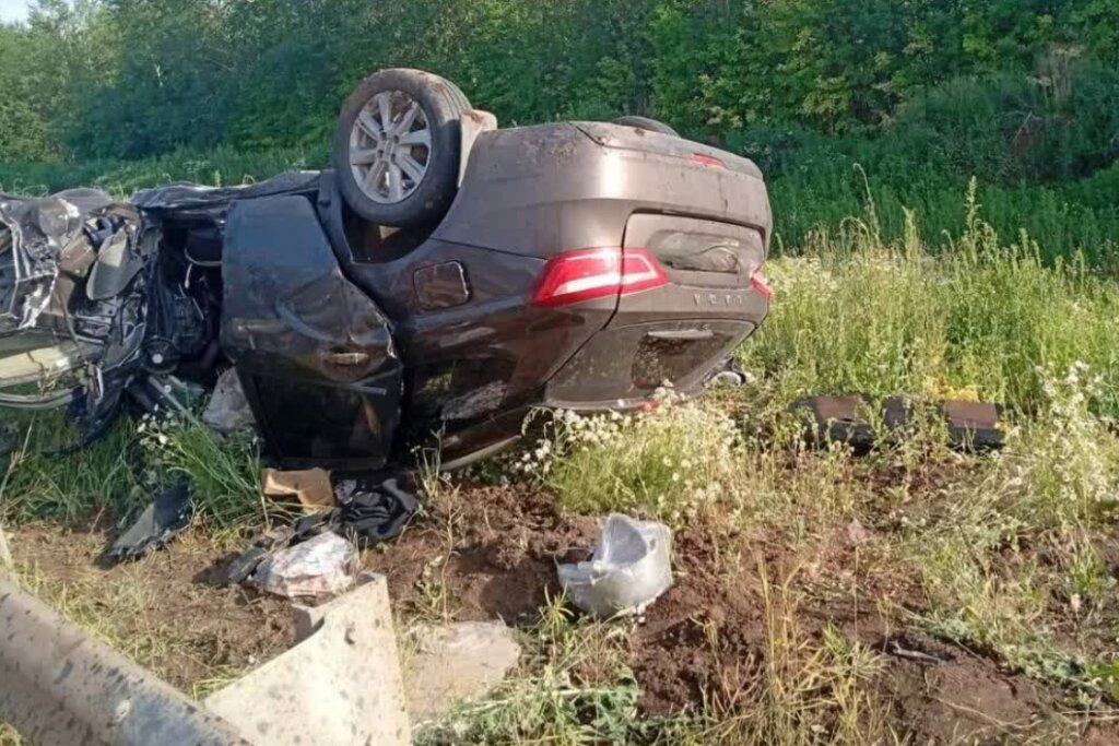 Видеорегистратор запечатлел момент ДТП на трассе М-7 в Татарстане