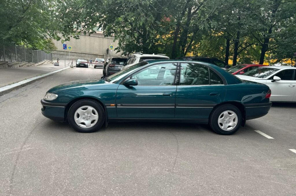 Уникальный Opel Omega 1998 года выставлен на продажу за 2 миллиона рублей