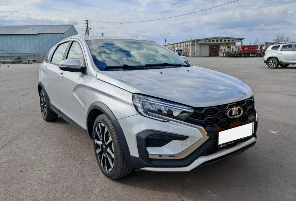 «Рассказываю всю правду!»: честный отзыв владельца Lada Vesta SW Cross (NG)