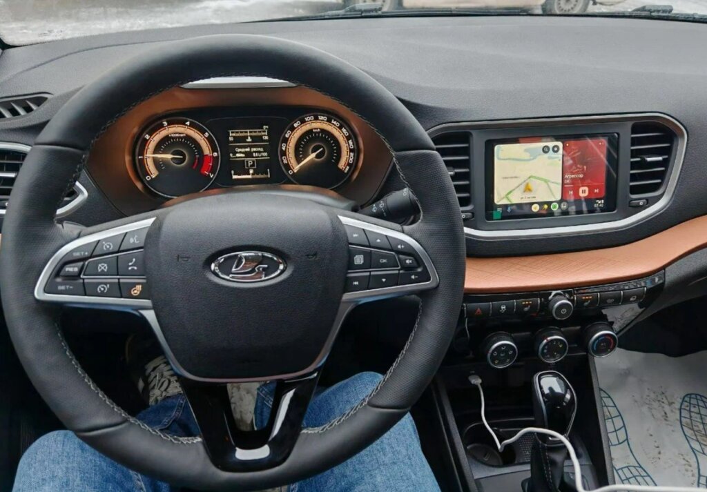 «Рассказываю всю правду!»: честный отзыв владельца Lada Vesta SW Cross (NG)