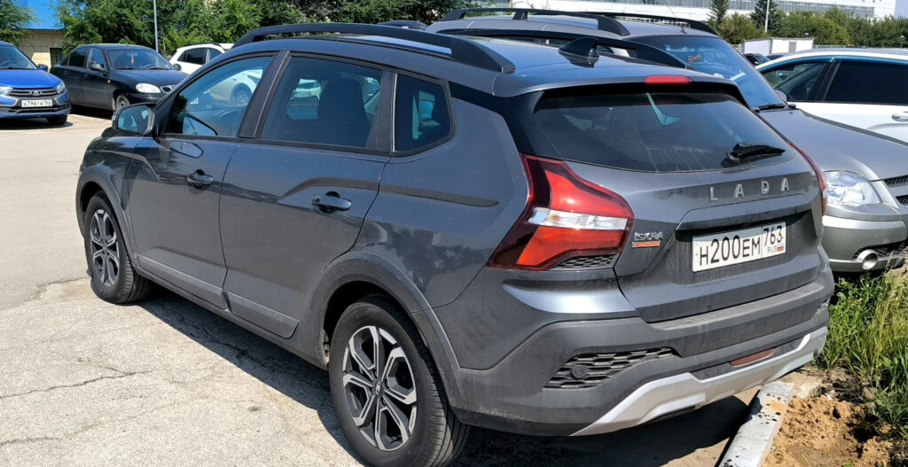 АвтоВАЗ отказался от сборки автомобилей Lada Iskra в базовой комплектации