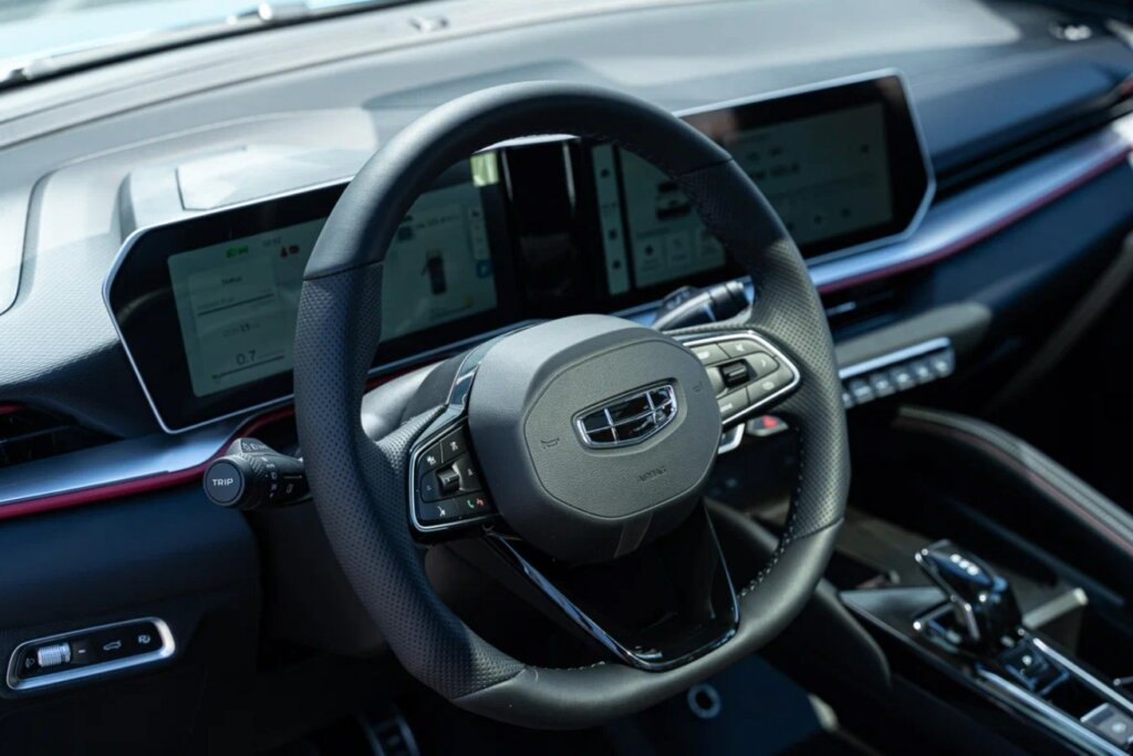 Основные минусы кроссовера Geely Coolray: взгляд эксперта