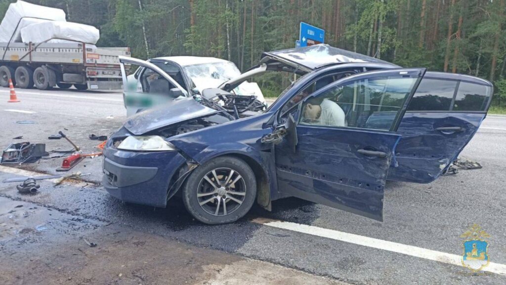 Необдуманный маневр привел к гибели 4 человек на трассе в Костромской области