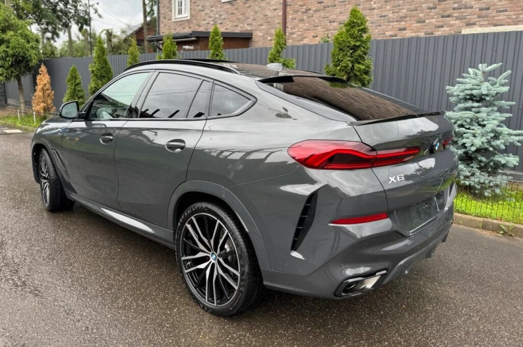 Объективный взгляд на BMW X6: опыт реального водителя