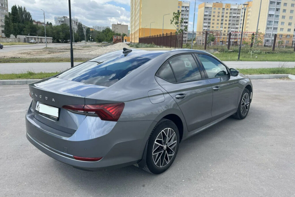 Skoda Octavia IV: названы недостатки и преимущества популярного лифтбэка