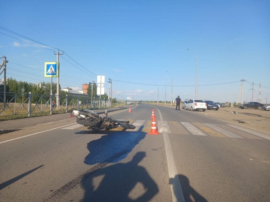 В Оренбургской области подросток на мотоцикле не уступил дорогу «Шкоде»