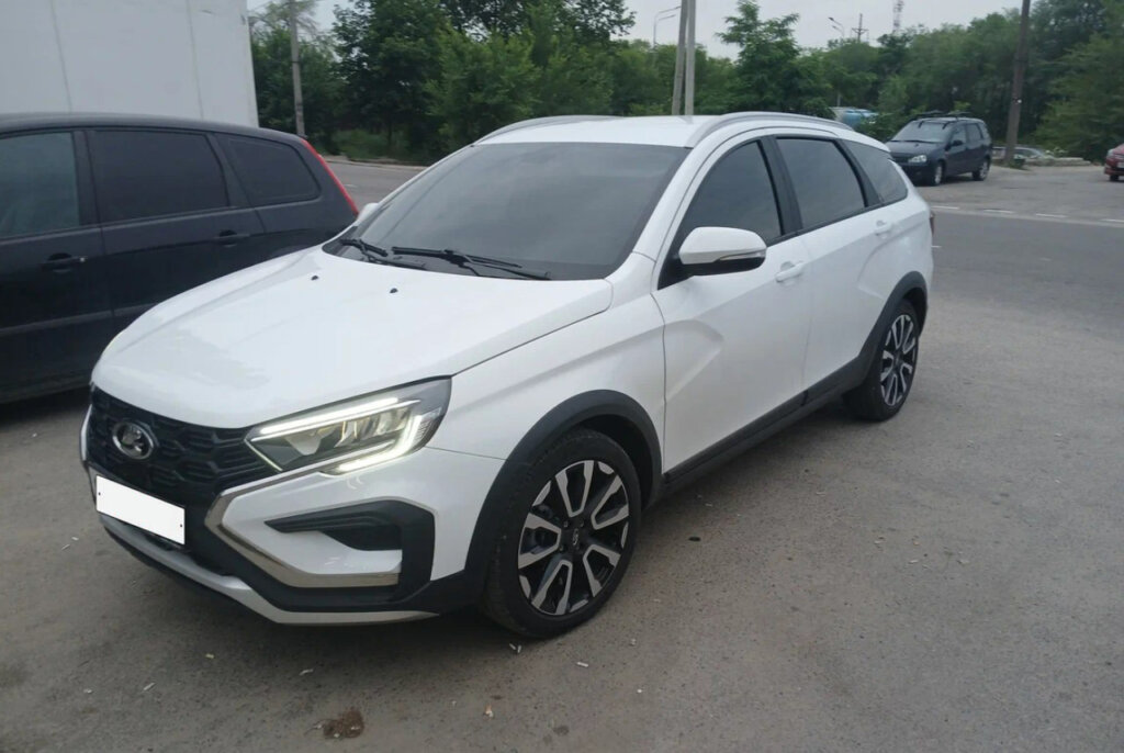 Lada Vesta SW Cross с вариатором: честный отзыв владельца