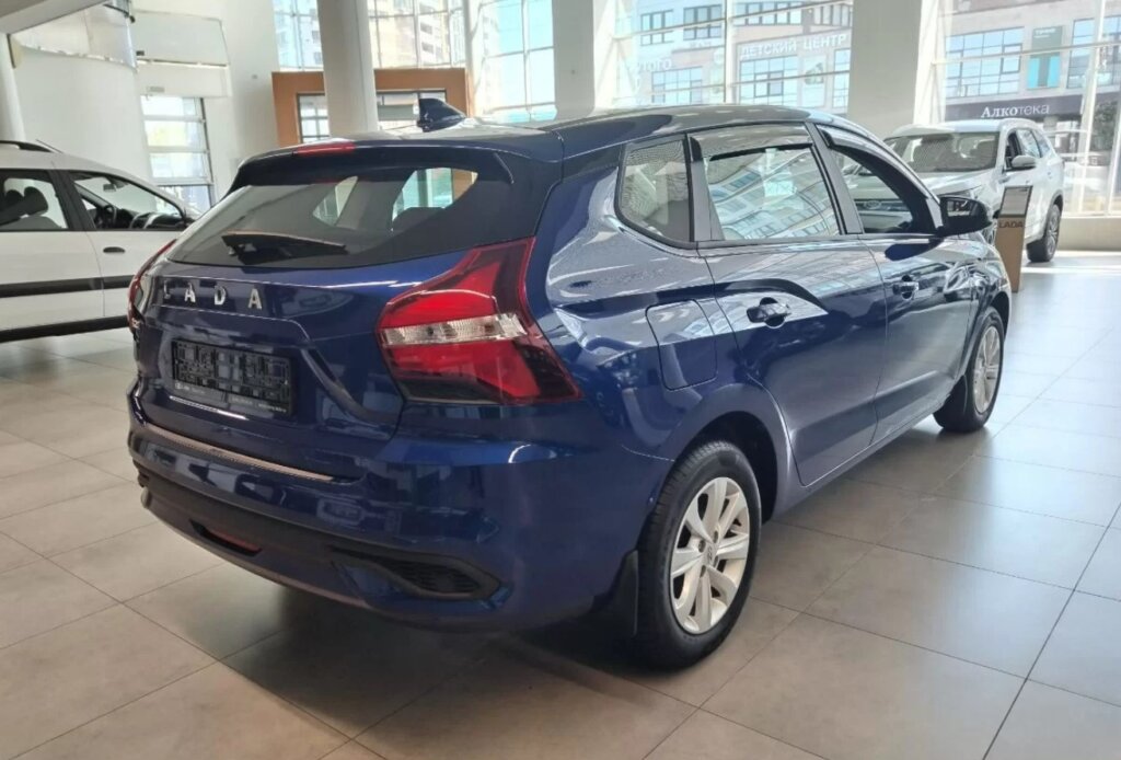 Первое знакомство с Lada Iskra: честный взгляд на отечественную новинку