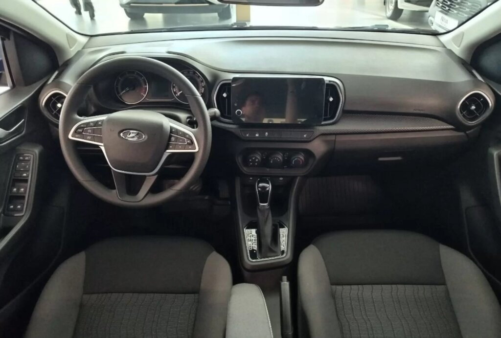 Первое знакомство с Lada Iskra: честный взгляд на отечественную новинку