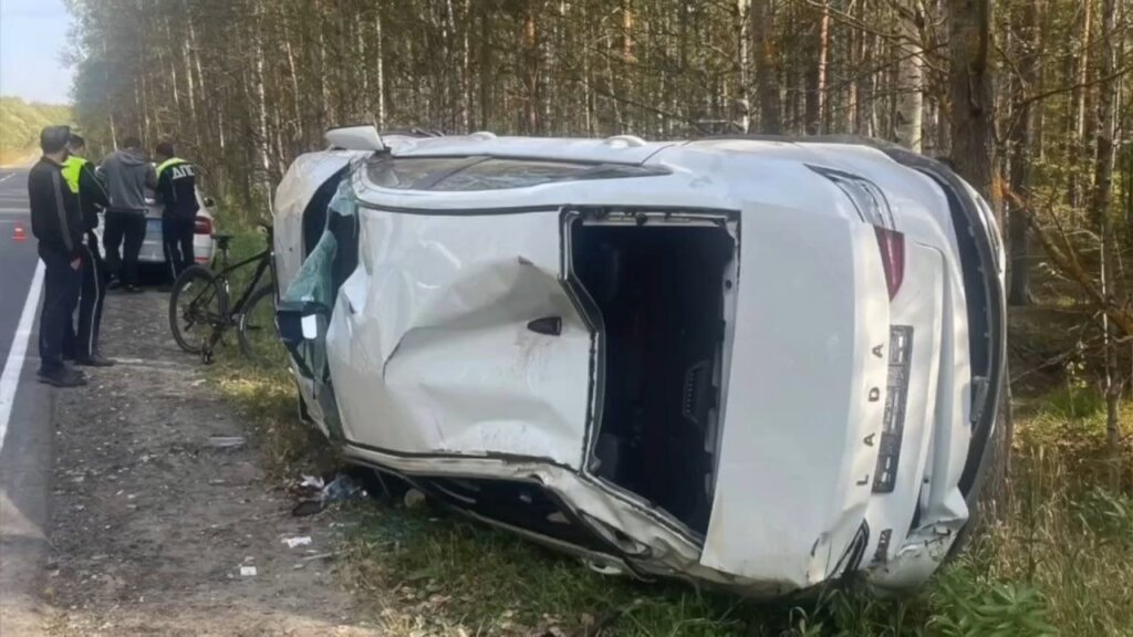 Отказал руль или не справилась с управлением? Много вопросов по ДТП с Lada Vesta во Владимирской области