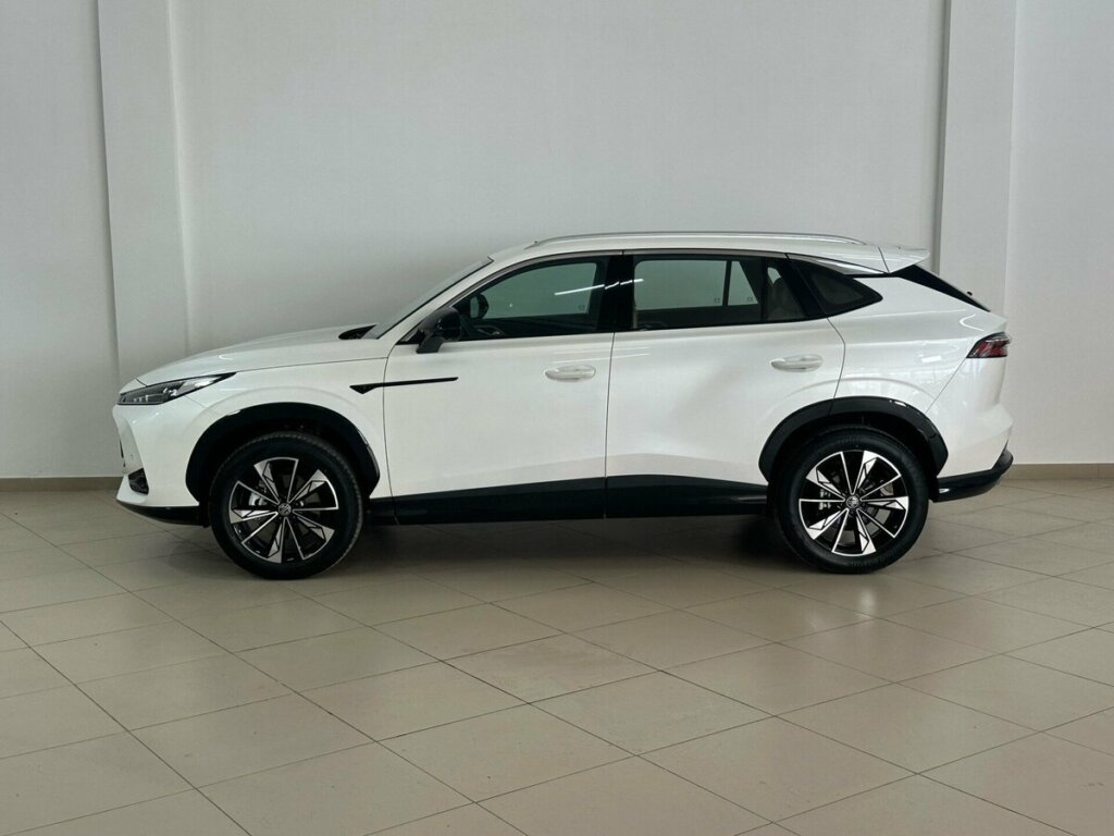На «Москвиче» будут выпускать Toyota RAV4? Столичный автозавод готовит очередную новинку