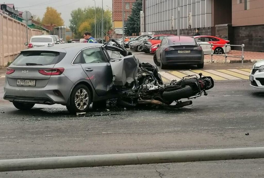 40-летний мотоциклист погиб в ДТП в Долгопрудном