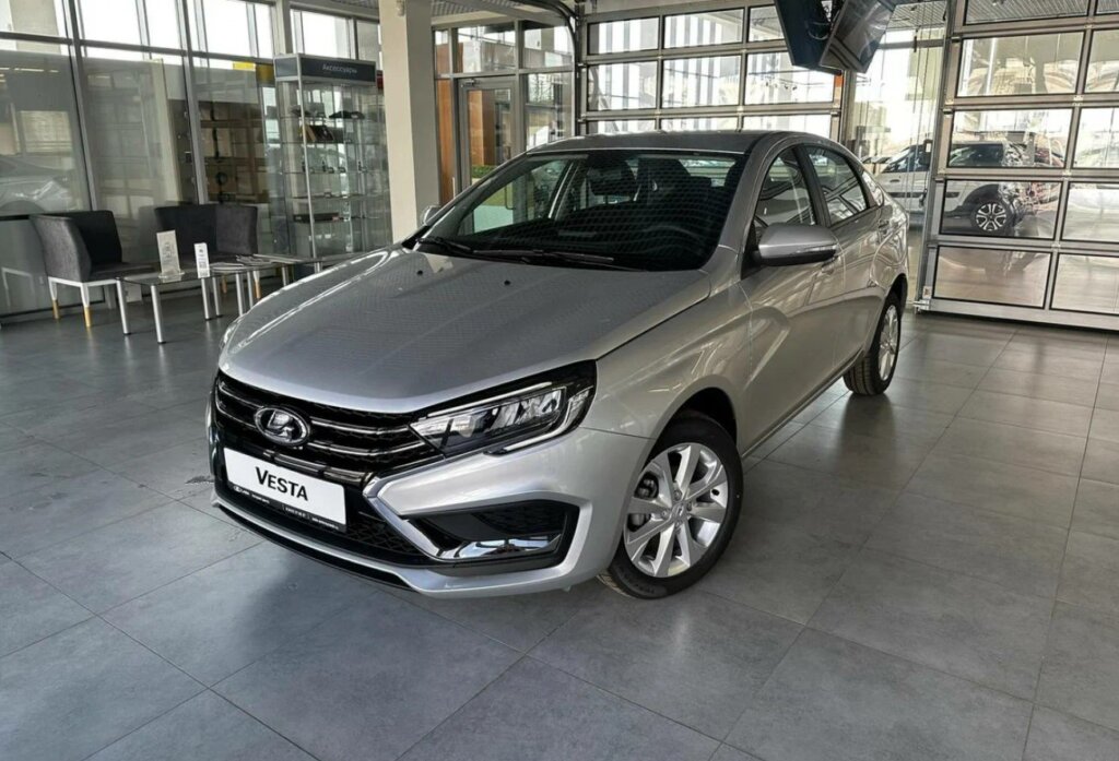Новая Lada Vesta: руль по-прежнему блокируется на ходу